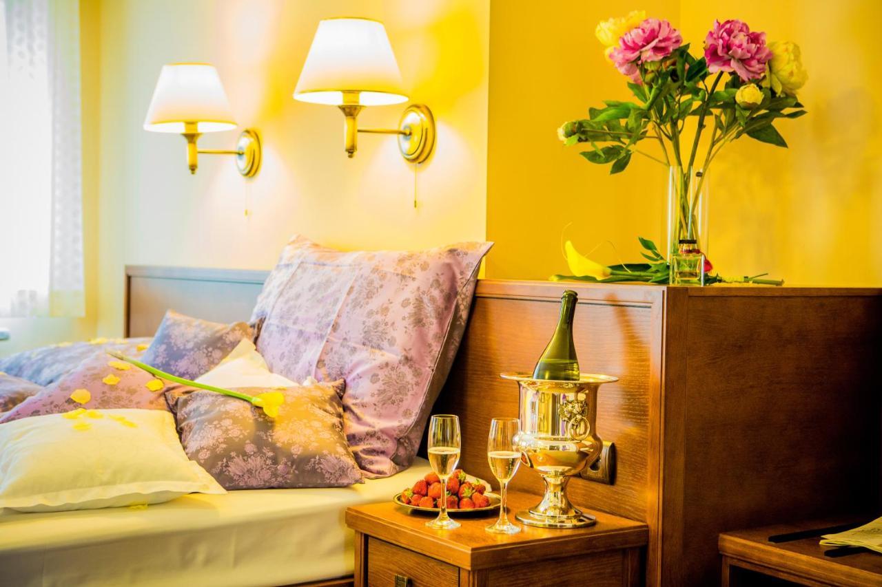 Hotel Manor House Broumov Esterno foto